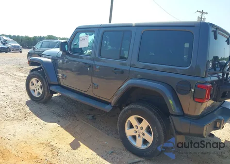2018 Jeep Wrangler Unlimited Sahara 4X4 from USA, damaged, VIN 1C4HJXEN4JW220074